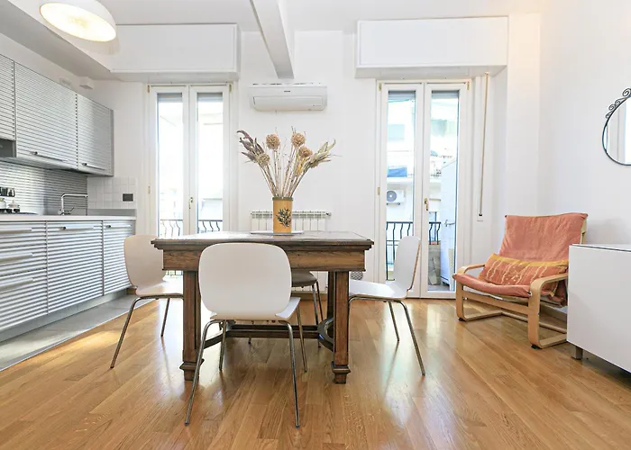 Iflat Rosemary House *